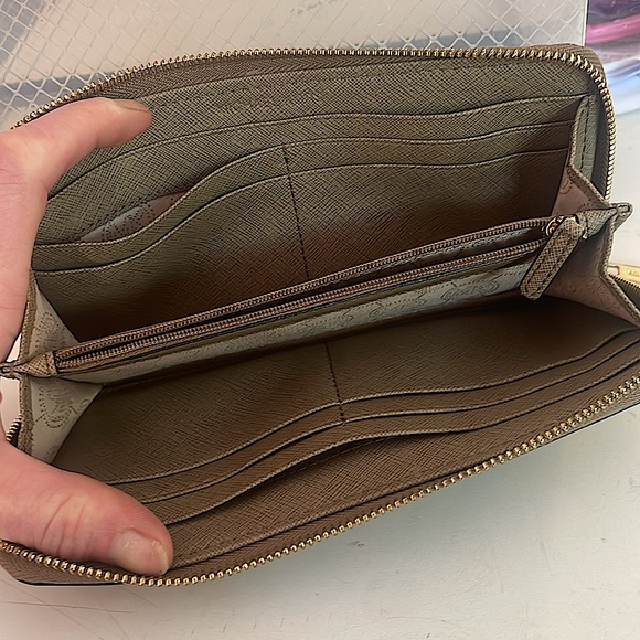 Michael Kors Jet Set Travel Zip-Around Saffiano Leather Wallet- Dark Dune - Picture 7 of 14